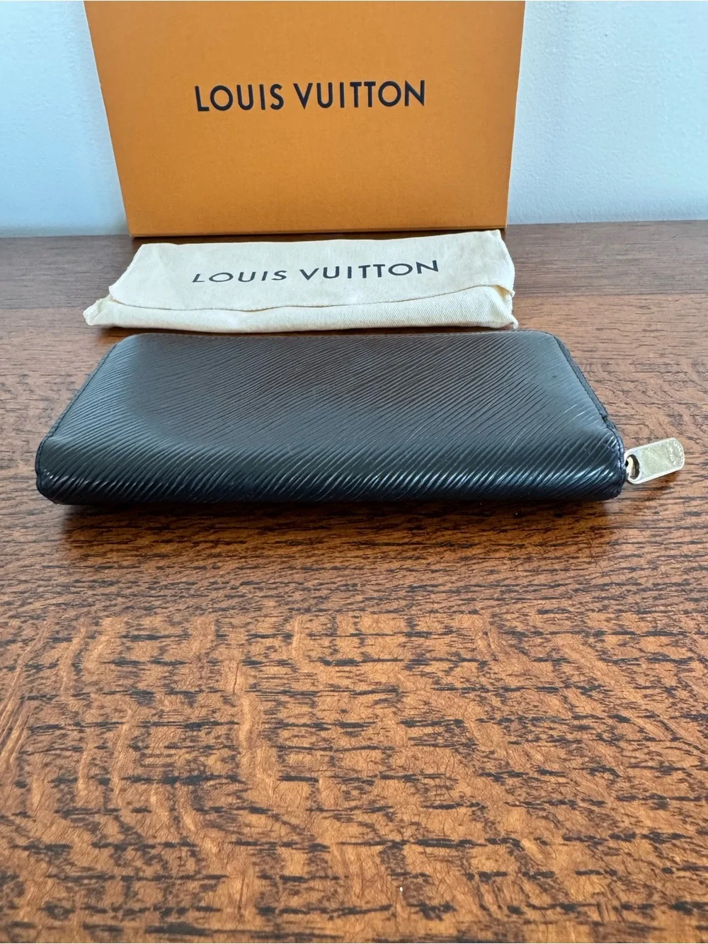 Louis Vuitton Black Epi Love Lock Zippy Wallet with COA, Dust Bag and Box - EUC